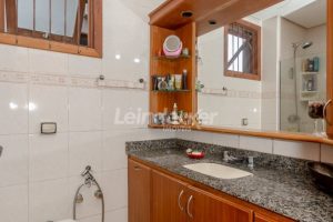 Apartamento à venda com 98m², 3 dormitórios, 1 suíte, 1 vaga no bairro Menino Deus em Porto Alegre - Foto 20