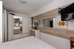 Apartamento à venda com 98m², 3 dormitórios, 1 suíte, 1 vaga no bairro Menino Deus em Porto Alegre - Foto 24