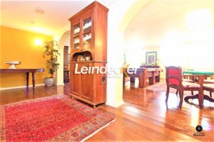 Casa à venda com 486m², 3 dormitórios, 1 suíte, 4 vagas no bairro Ipanema em Porto Alegre - Foto 5