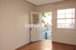 Casa à venda com 124m², 4 dormitórios no bairro Petrópolis em Porto Alegre - Foto 4