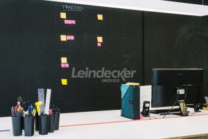 Salas/Conjuntos à venda com 58m² no bairro Auxiliadora em Porto Alegre - Foto 14