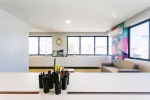 Salas/Conjuntos à venda com 58m² no bairro Auxiliadora em Porto Alegre - Foto 21