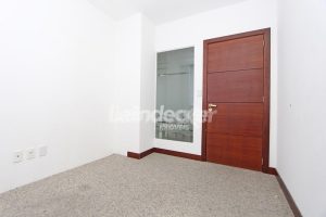 Salas/Conjuntos à venda com 150m² no bairro Centro Histórico em Porto Alegre - Foto 16