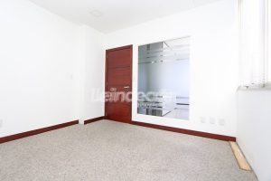 Salas/Conjuntos à venda com 150m² no bairro Centro Histórico em Porto Alegre - Foto 21