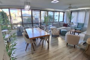 Apto Garden à venda com 129m², 3 dormitórios, 1 suíte, 2 vagas no bairro Menino Deus em Porto Alegre - Foto 3