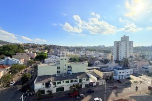 Apartamento à venda com 135m², 3 dormitórios, 3 suítes, 2 vagas no bairro Petrópolis em Porto Alegre - Foto 5