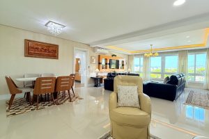 Apartamento à venda com 135m², 3 dormitórios, 3 suítes, 2 vagas no bairro Petrópolis em Porto Alegre - Foto 8