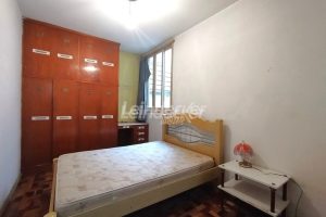 Apartamento à venda com 75m², 2 dormitórios no bairro Partenon em Porto Alegre - Foto 4