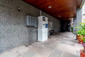 Apartamento à venda com 117m², 3 dormitórios, 1 suíte, 1 vaga no bairro Menino Deus em Porto Alegre - Foto 24