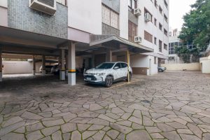Apartamento à venda com 117m², 3 dormitórios, 1 suíte, 1 vaga no bairro Menino Deus em Porto Alegre - Foto 29
