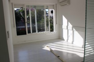 Casa à venda com 485m², 5 dormitórios, 2 suítes, 3 vagas no bairro Auxiliadora em Porto Alegre - Foto 61