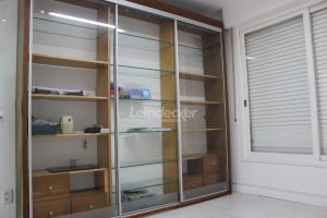 Casa à venda com 485m², 5 dormitórios, 2 suítes, 3 vagas no bairro Auxiliadora em Porto Alegre - Foto 62