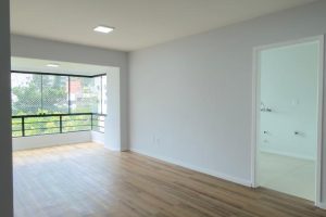 Apartamento à venda com 90m², 2 dormitórios, 1 vaga no bairro Petrópolis em Porto Alegre - Foto 2