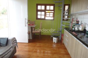 Casa à venda com 150m², 4 dormitórios, 4 vagas no bairro Jardim do Salso em Porto Alegre - Foto 4