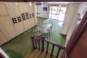 Casa à venda com 318m², 4 dormitórios, 2 suítes, 5 vagas no bairro Três Figueiras em Porto Alegre - Foto 15