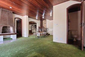 Casa à venda com 318m², 4 dormitórios, 2 suítes, 5 vagas no bairro Três Figueiras em Porto Alegre - Foto 20