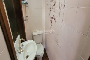 Casa à venda com 318m², 4 dormitórios, 2 suítes, 5 vagas no bairro Três Figueiras em Porto Alegre - Foto 35