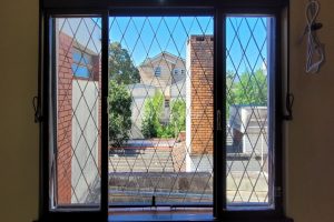 Casa à venda com 318m², 4 dormitórios, 2 suítes, 5 vagas no bairro Três Figueiras em Porto Alegre - Foto 41