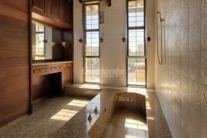 Casa à venda com 318m², 4 dormitórios, 2 suítes, 5 vagas no bairro Três Figueiras em Porto Alegre - Foto 45