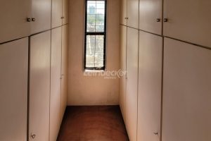 Casa à venda com 318m², 4 dormitórios, 2 suítes, 5 vagas no bairro Três Figueiras em Porto Alegre - Foto 48