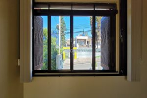 Casa à venda com 318m², 4 dormitórios, 2 suítes, 5 vagas no bairro Três Figueiras em Porto Alegre - Foto 61