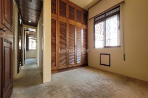 Casa à venda com 318m², 4 dormitórios, 2 suítes, 5 vagas no bairro Três Figueiras em Porto Alegre - Foto 67