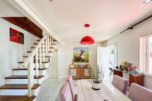 Casa à venda com 116m², 3 dormitórios, 2 vagas no bairro Jardim São Pedro em Porto Alegre - Foto 2