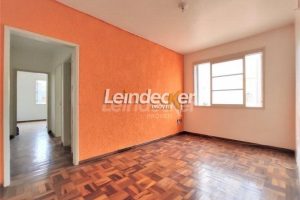 Apartamento à venda com 56m², 2 dormitórios no bairro Santana em Porto Alegre - Foto 1