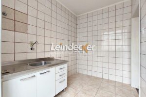 Apartamento à venda com 56m², 2 dormitórios no bairro Santana em Porto Alegre - Foto 4