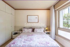 Apartamento à venda com 119m², 3 dormitórios, 1 suíte, 1 vaga no bairro Petrópolis em Porto Alegre - Foto 10