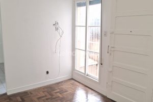 Apartamento à venda com 46m², 2 dormitórios no bairro Petrópolis em Porto Alegre - Foto 1