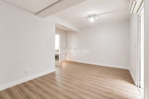 Kitnet à venda com 28m² no bairro Bela Vista em Porto Alegre - Foto 3