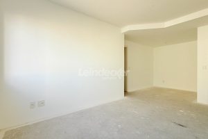 Apartamento à venda com 80m², 3 dormitórios, 1 suíte, 1 vaga no bairro Floresta em Porto Alegre - Foto 4