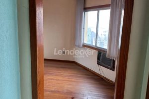 Apartamento à venda com 63m², 2 dormitórios no bairro Centro Histórico em Porto Alegre - Foto 1