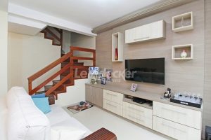 Casa em Condomínio à venda com 133m², 3 dormitórios, 1 suíte, 2 vagas no bairro Tristeza em Porto Alegre - Foto 2