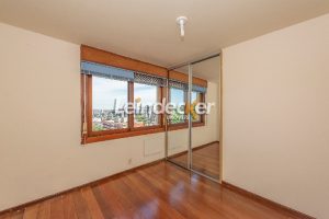 Cobertura à venda com 302m², 4 dormitórios, 1 suíte, 3 vagas no bairro Menino Deus em Porto Alegre - Foto 11