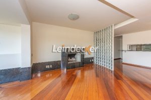 Cobertura à venda com 302m², 4 dormitórios, 1 suíte, 3 vagas no bairro Menino Deus em Porto Alegre - Foto 3