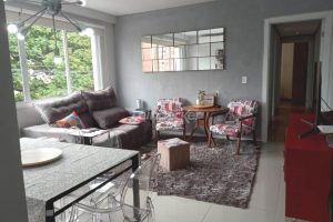 Apartamento à venda com 74m², 2 dormitórios, 1 vaga no bairro Santana em Porto Alegre - Foto 2