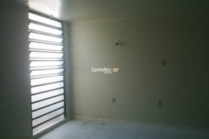 Casa à venda com 324m², 5 dormitórios, 4 vagas no bairro Petrópolis em Porto Alegre - Foto 3