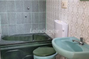 Casa à venda com 83m², 3 dormitórios, 3 vagas no bairro Petrópolis em Porto Alegre - Foto 11