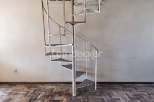 Casa à venda com 83m², 3 dormitórios, 3 vagas no bairro Petrópolis em Porto Alegre - Foto 14