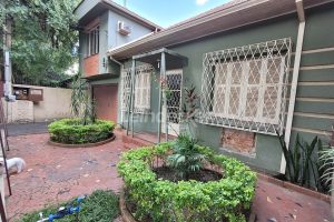 Casa à venda com 83m², 3 dormitórios, 3 vagas no bairro Petrópolis em Porto Alegre - Foto 1