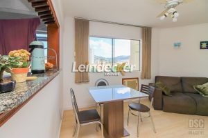 Apartamento à venda com 61m², 2 dormitórios no bairro Partenon em Porto Alegre - Foto 3