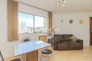 Apartamento à venda com 61m², 2 dormitórios no bairro Partenon em Porto Alegre - Foto 2