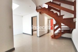 Casa à venda com 175m², 3 dormitórios, 4 vagas no bairro Santana em Porto Alegre - Foto 2