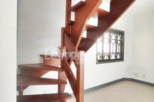 Casa à venda com 175m², 3 dormitórios, 4 vagas no bairro Santana em Porto Alegre - Foto 3