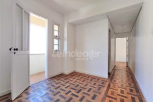 Apartamento à venda com 56m², 2 dormitórios no bairro Independência em Porto Alegre - Foto 2