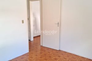 Apartamento à venda com 53m², 1 dormitório, 1 vaga no bairro Coronel Aparício Borges em Porto Alegre - Foto 2