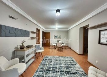 Apartamento para alugar com 118m², 3 dormitórios, 2 vagas no bairro Petrópolis em Porto Alegre