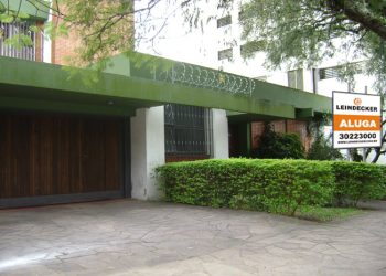 Casa Comercial para alugar com 318m², 3 dormitórios, 2 vagas no bairro Boa Vista em Porto Alegre